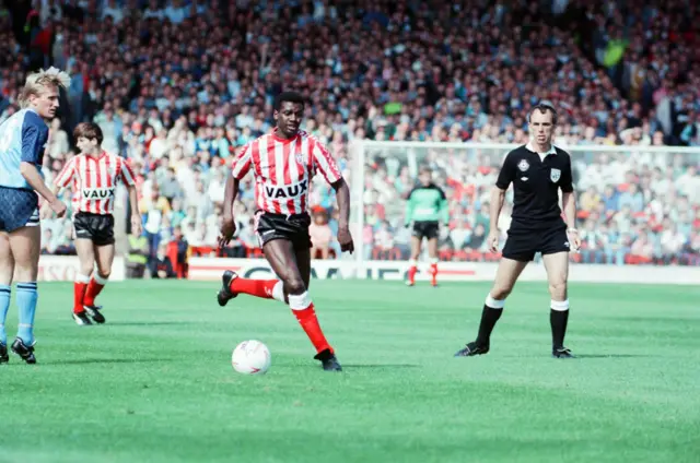 Gary Bennett playing at Roker Park in 1989