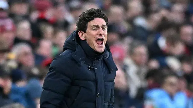 Keith Andrews shouting