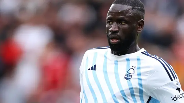 Cheikhou Kouyate in action for Nottingham Forest