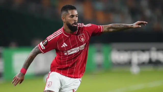Douglas Luiz playing for Nottingham Forest