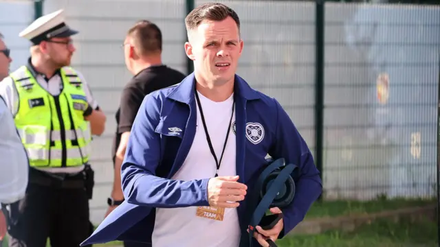 Hearts Lawrence Shankland arrives during a UEFA Europa League play-off match between FC Viktoria Plzen and Heart of Midlothian at the Doosan Arena,