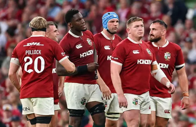 Maro Itoje and Tadhg Furlong