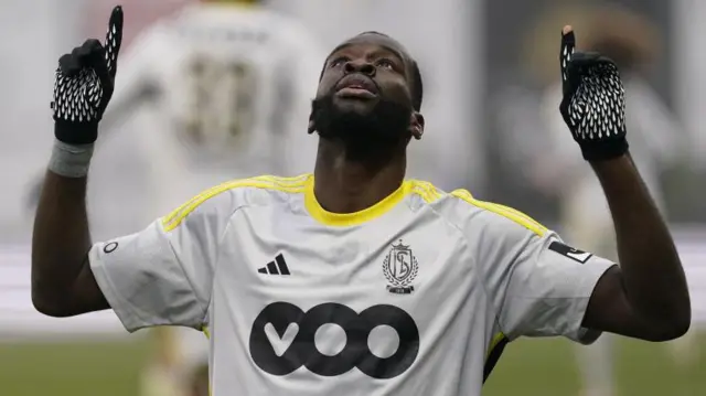 Wilfried Kanga celebrates scoring for Standard Liege last season