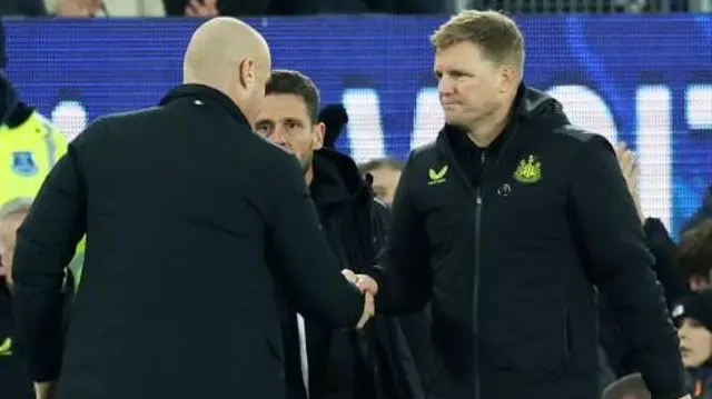 Sean Dyche shakes Eddie Howe's hand