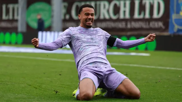 Florian Bianchini celebrates his goal at Oxford