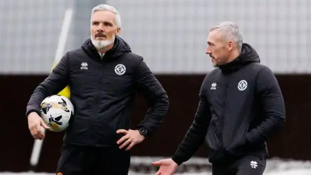 Jim Goodwin with United coaching staff