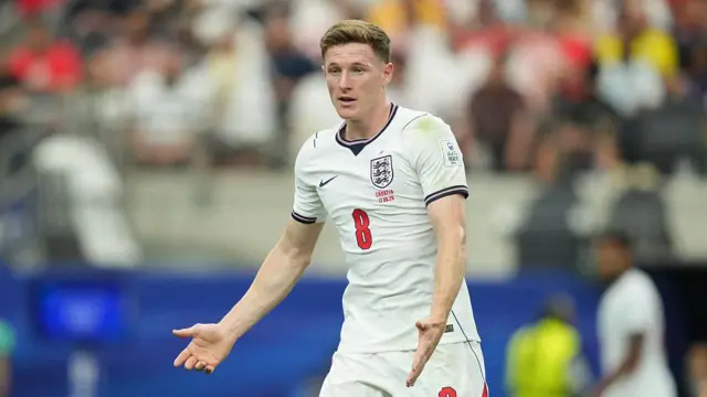 Elliot Anderson in action for England against Croatia at the World Cup