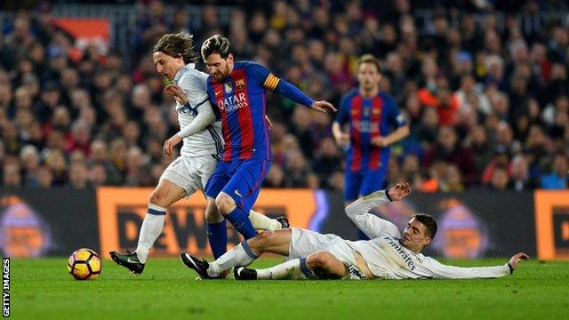 Barcelona v Real Madrid