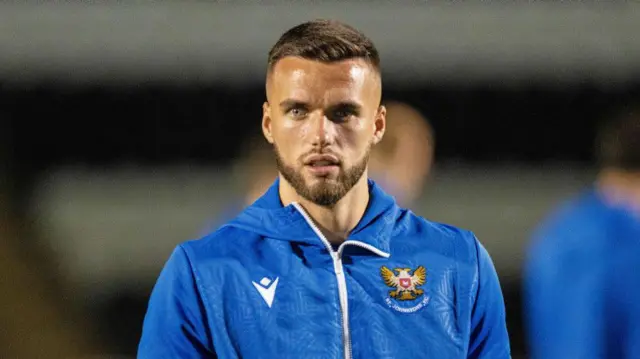 PAISLEY, SCOTLAND - OCTOBER 30: St Johnstone's Ross Sinclair during a William Hill Premiership match between St Mirren and St Johnstone at the SMiSA Stadium, on October 30, 2024, in Paisley, Scotland. (Photo by Paul Byars / SNS Group)