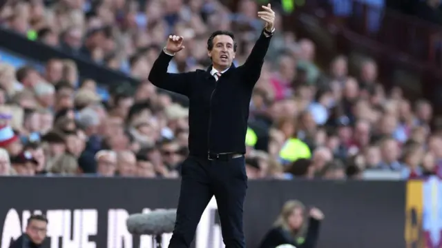 Unai Emery managing Aston Villa