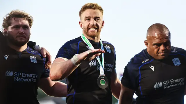 Glasgow Warriors players celebrating