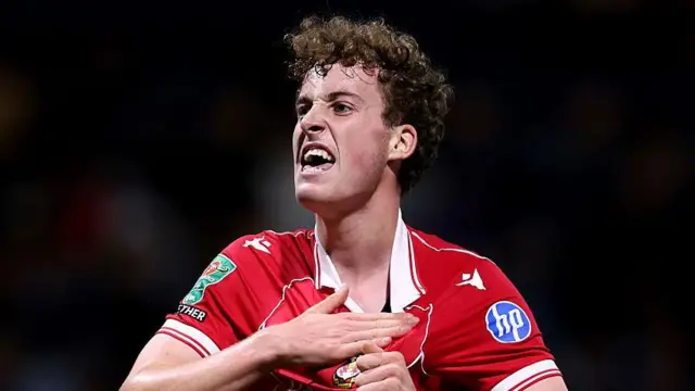 Wrexham midfielder Harry Ashfield