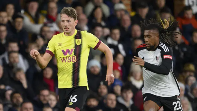 Sander Berge in action against Fulham