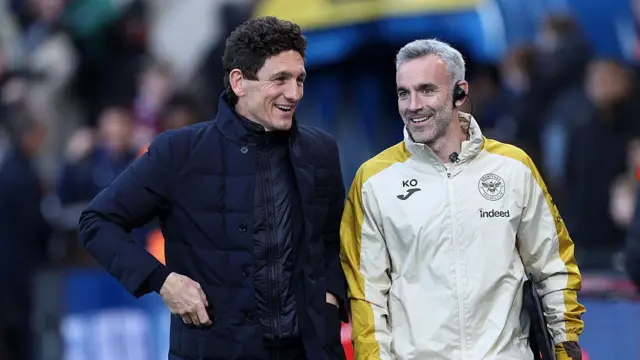 Keith Andrews talks to assistant first team coach Kevin O'Connor