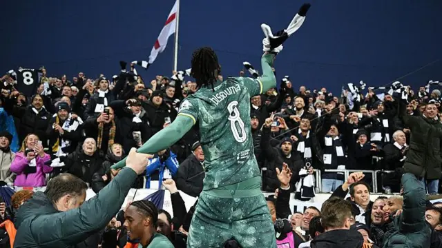 Yves Bissouma with fans