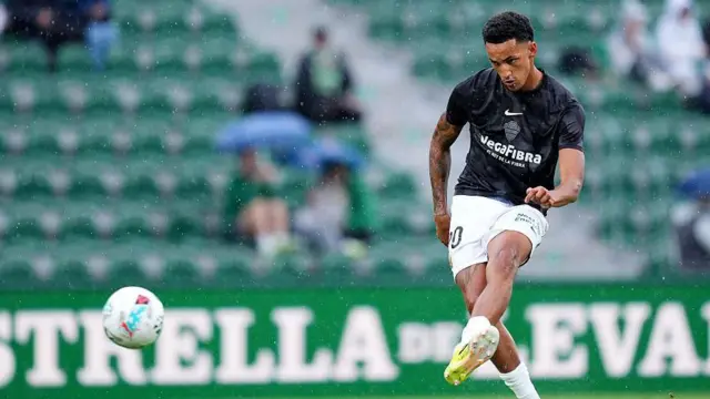 Alvaro Rodriguez in action for Elche