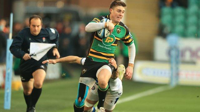 Tommy Freeman running with the ball