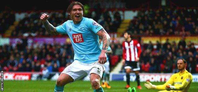 Jeff Hendrick celebrates scoring for Derby