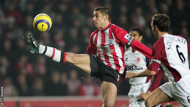 Kevin Phillips in action for Southampton against Middlesbrough