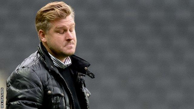 Karl Robinson