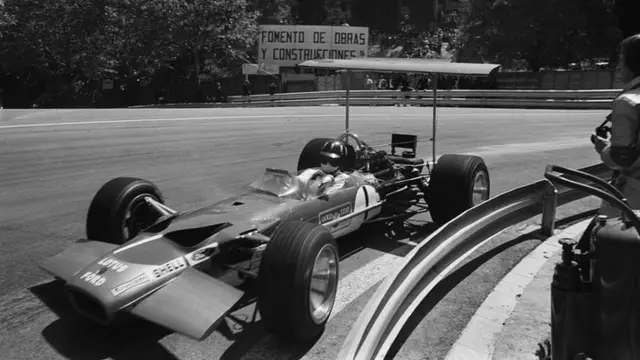 Graham Hill in his 1969 Lotus at the Monaco Grand Prix