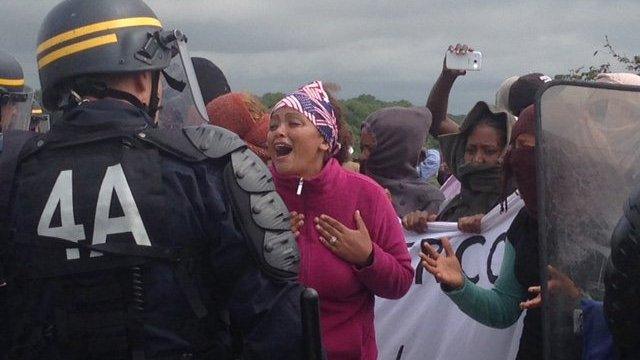 Migrant protests Calais