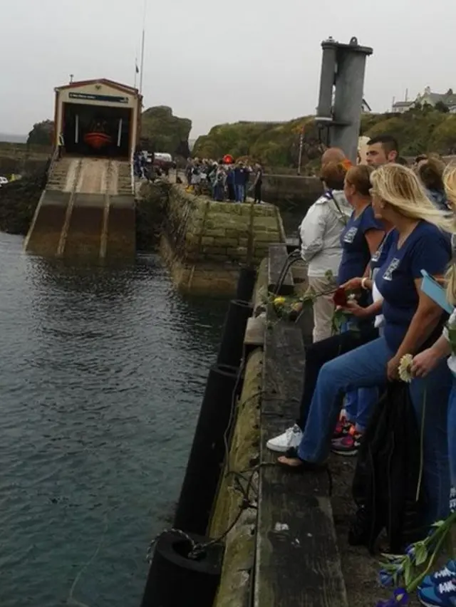 Crowds at St Abbs lifeboat station