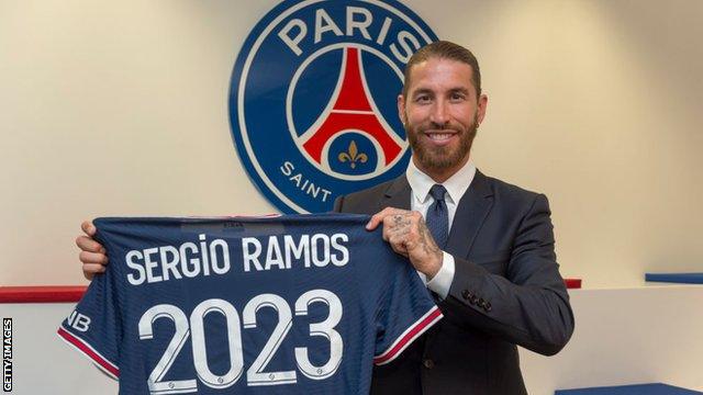 Sergio Ramos with PSG shirt