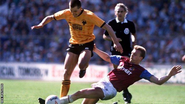 Steve Bull in action for Wolves against Burnley in the 1988 Sherpa Van Trophy final