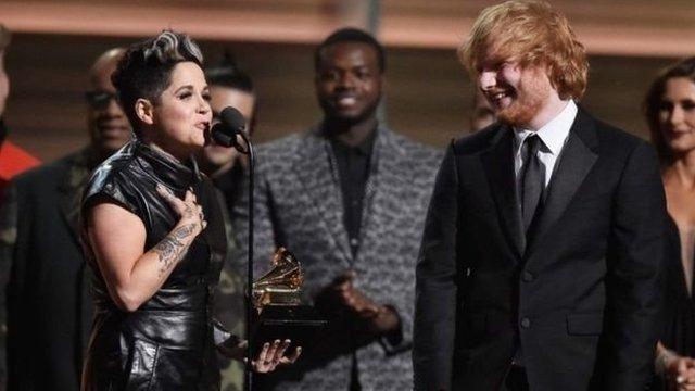 Amy Wadge ac Ed Sheeran