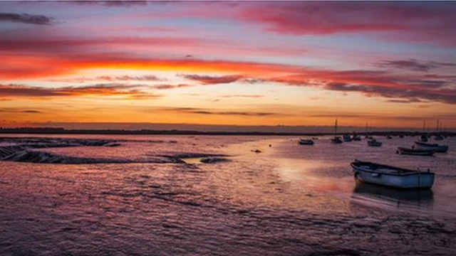 Colours at Felixstowe Ferry