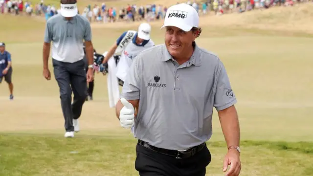 Phil Mickelson gives a thumbs-up