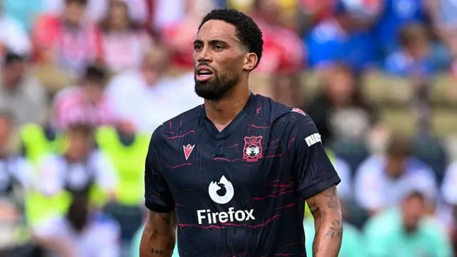 Wrexham defender Zak Vyner