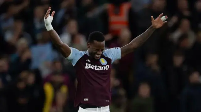 Jhon Duran celebrates scoring against Bayern Munich
