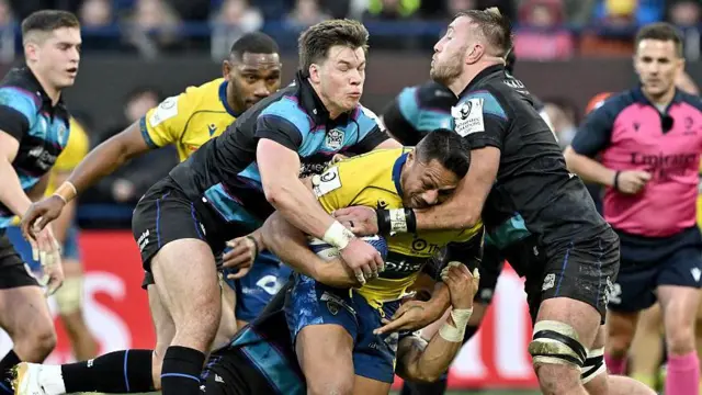 Glasgow Warriors won 33-21 away to Clermont