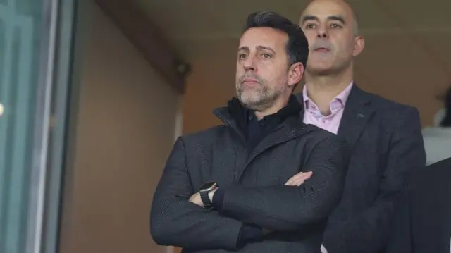 Edu looks on while watching Arsenal