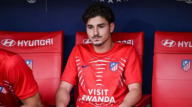 Julian Alvarez on the Atletico Madrid bench.