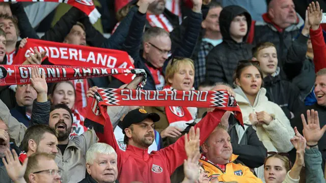 Sunderland fans gather before kick-off