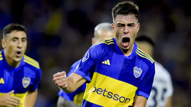 Aaron Anselmino in action for Boca Juniors