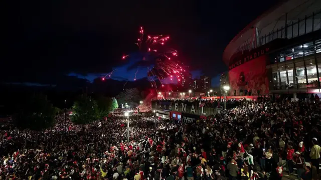 Arsenal fans outside the Emirates Stadium