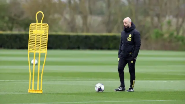 Enzo Maresca during Leicester training