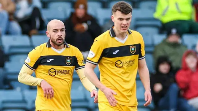 Livingston's Scott Pittman and Lewis Smith 