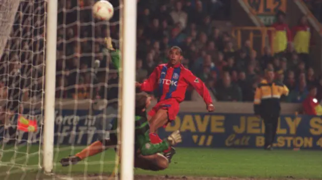 Chris Armstrong scores for Crystal Palace vs Wolves in 1995