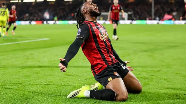 Antoine Semenyo of Bournemouth celebrates