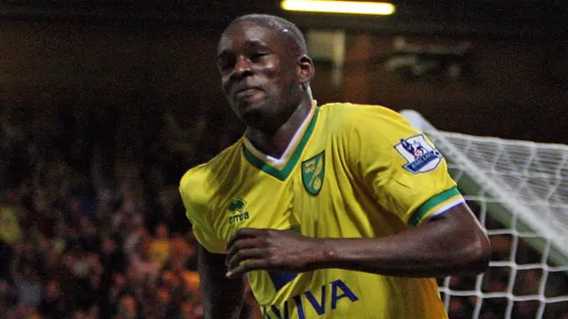 Leon Barnett playing for Norwich City
