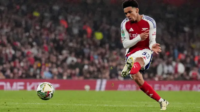 Ethan Nwaneri scores with his left foot for Arsenal