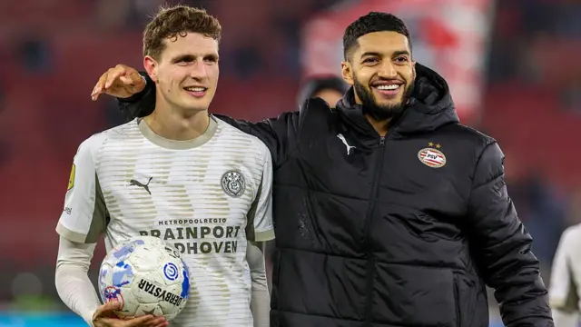 Guus Til and Ismael Saibari 