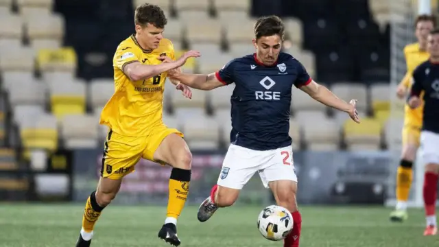 Livingston's Lewis Smith
and Ross County's Josh Nisbet in action during a William Hill Premiership Play-Off Final first leg match between Livingston and Ross County at the Home of the Set Fare Arena,