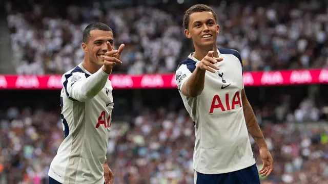 Brennan Johnson celebrates scoring his teams' third goal against Burnley with Pedro Porro