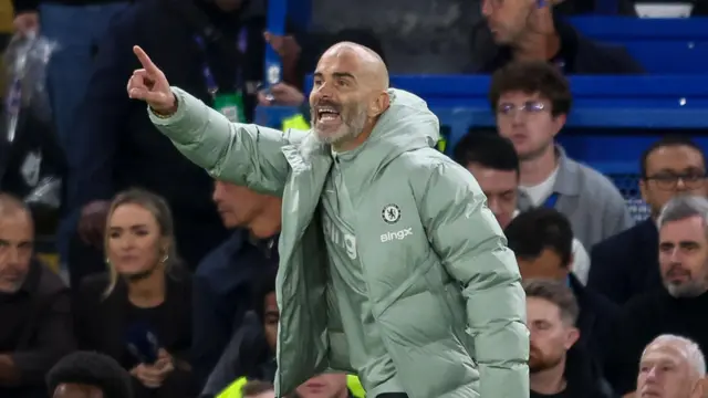 Enzo Maresca shouts and points from touchline during match